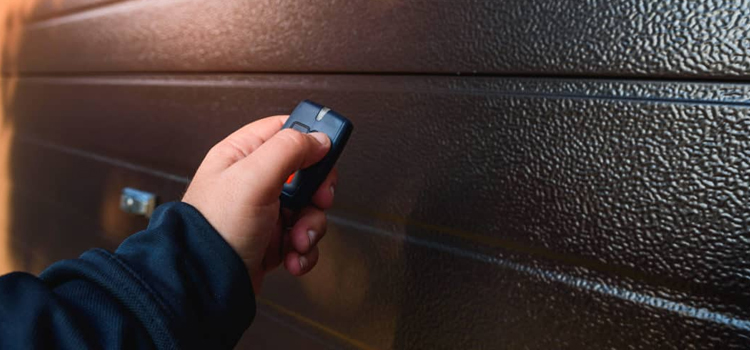 automatic door opener with remote control in Lake Magdalene