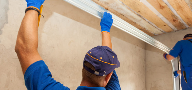 commercial overhead garage door repair in Lake Magdalene